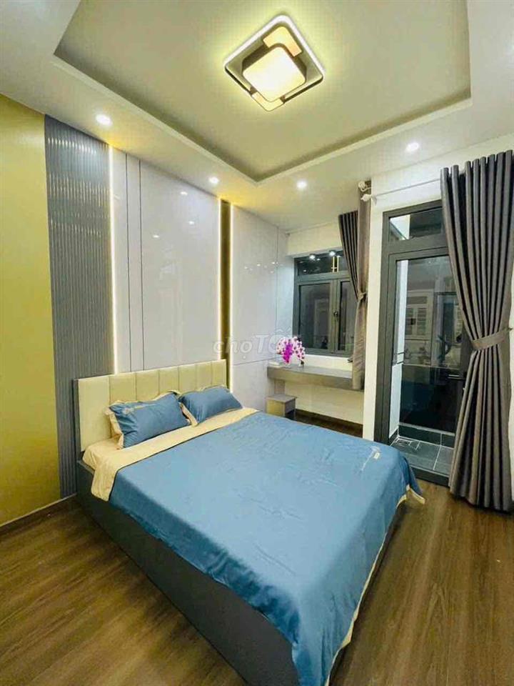 Nhà mới sổ hồng cầm tay Phước Kiển sát Q7