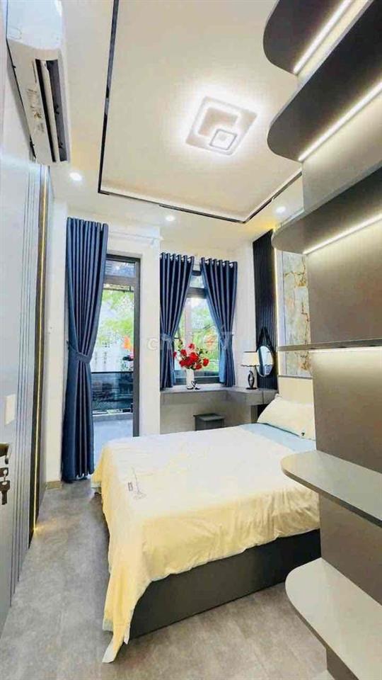 Nhà mới sổ hồng cầm tay Phước Kiển sát Q7