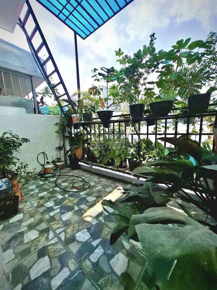 Nhà có pn duới đất Huỳnh Tấn Phát kế Q7
