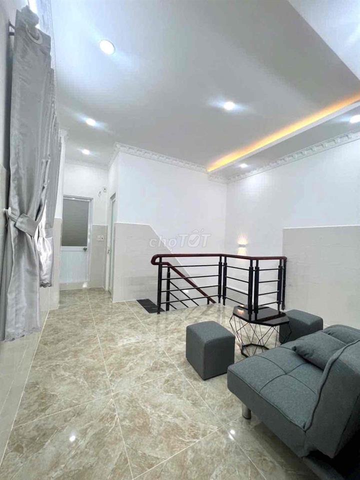 Nhà có pn duới đất Huỳnh Tấn Phát kế Q7