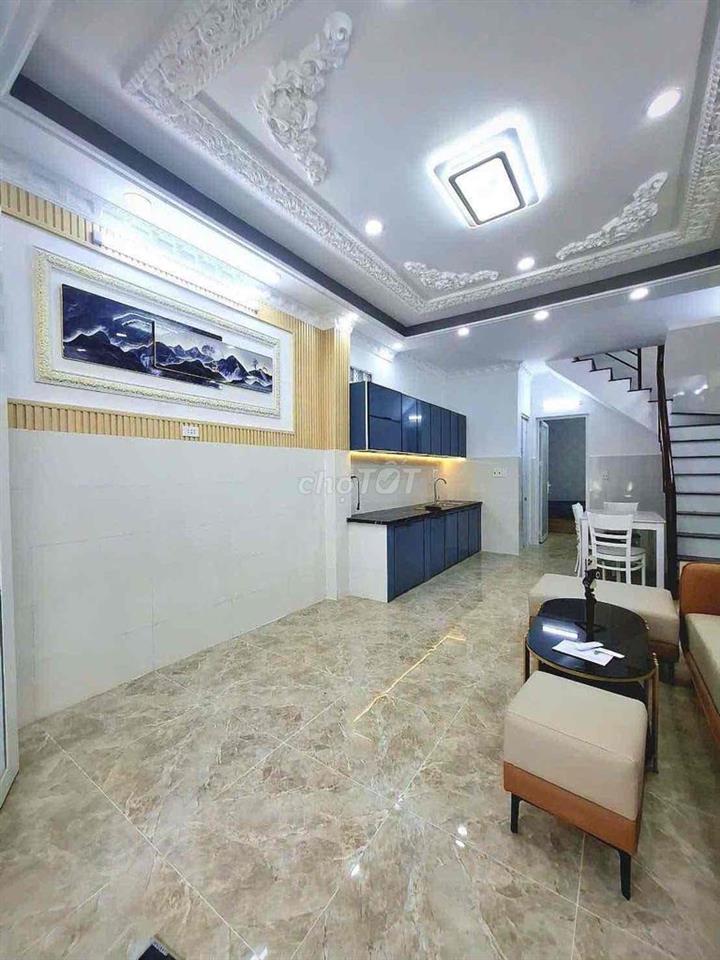 Nhà có pn duới đất Huỳnh Tấn Phát kế Q7