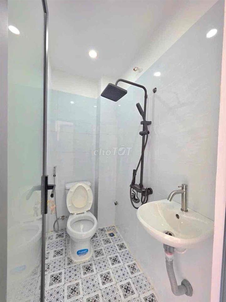 Bán nhà 2 lầu Gần cầu Phú Xuân sát Q7