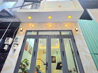 Bán nhà 2 lầu Gần cầu Phú Xuân sát Q7