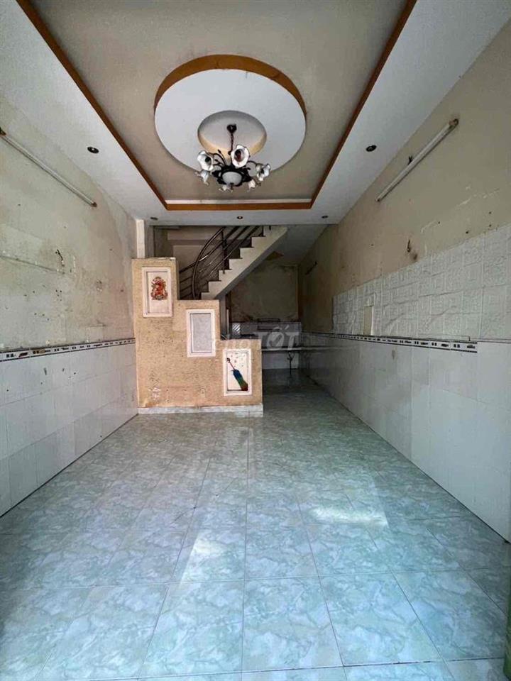 Nhà cũ có sổ hồng Huỳnh Tấn Phát Nhà Bè