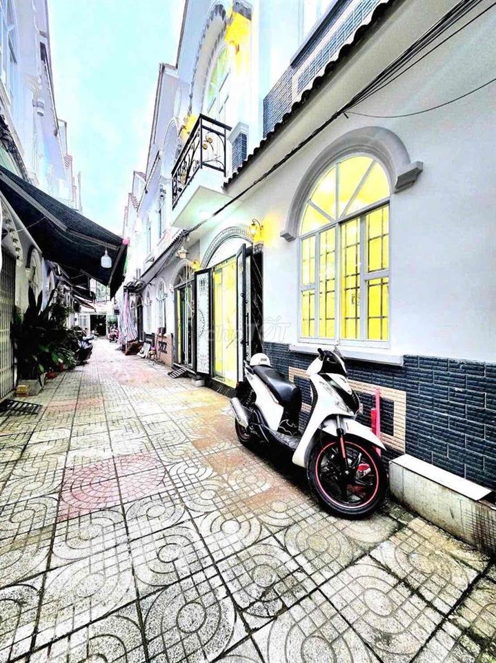 Nhà sổ hồg hẻm xe hơi Huỳnh Tấn Phát Nhà Bè
