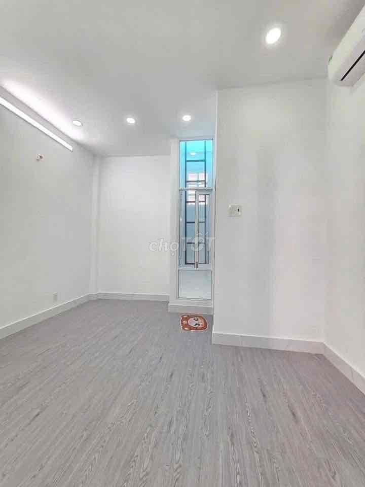 Nhà mặt tiền hẻm Huỳnh Tấn Phát Nhà Bè