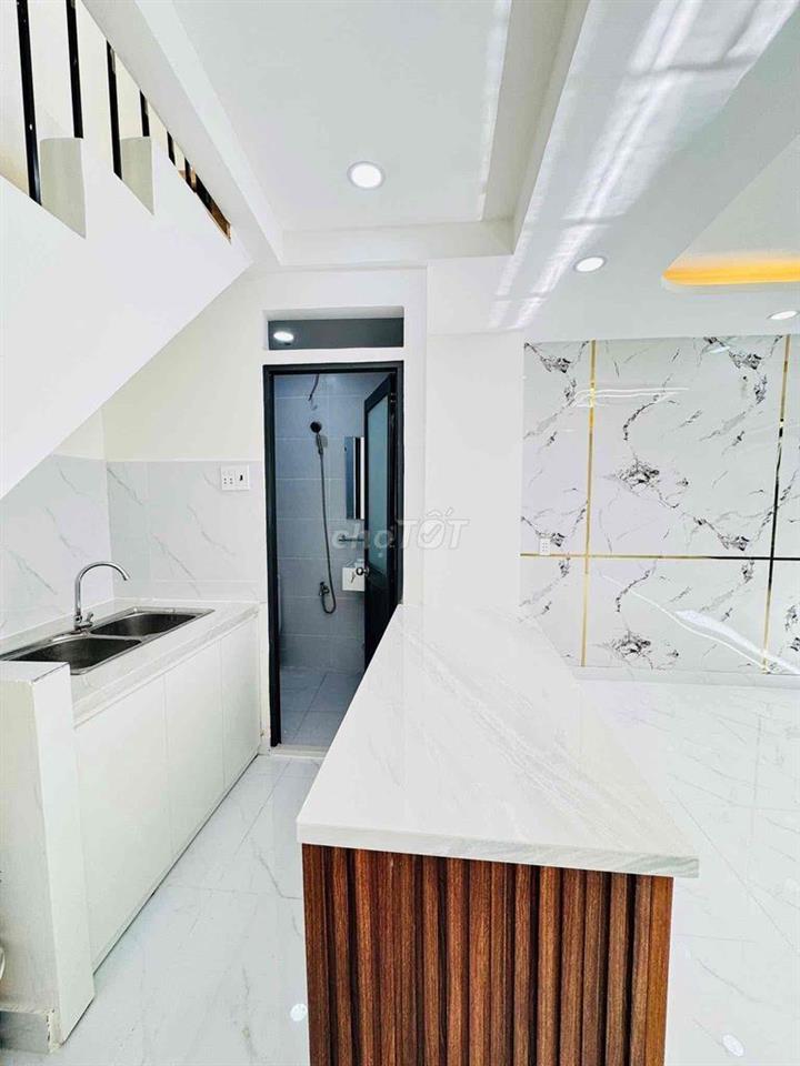 Nhà mới Huỳnh Tấn Phát kế bên Q7