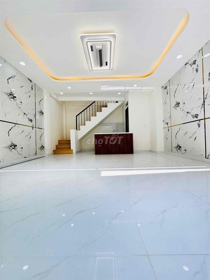 Nhà mới Huỳnh Tấn Phát kế bên Q7