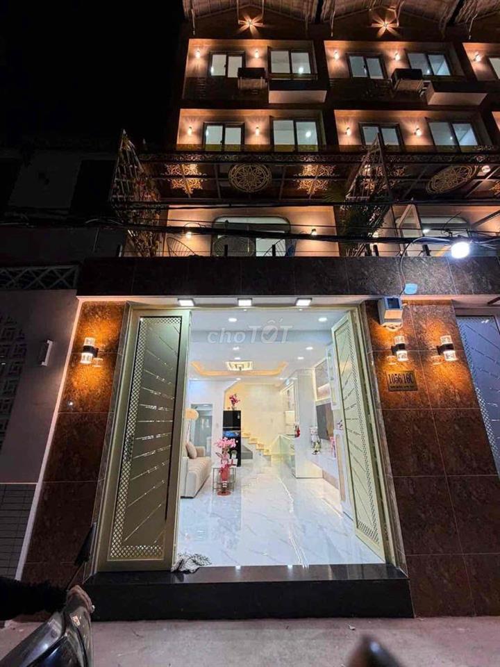Nhà 3 Lầu có sổ hồng Q7