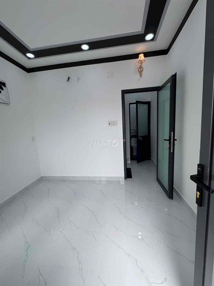 Ban nhà mới xây Huỳnh Tấn Phát Nhà Bè