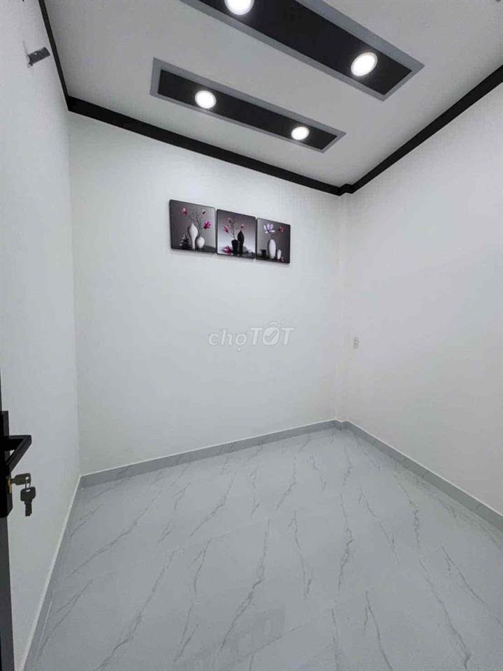 Ban nhà mới xây Huỳnh Tấn Phát Nhà Bè