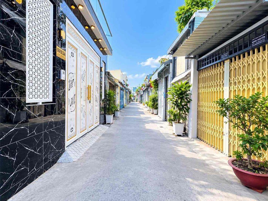 Bán nhà sổ hồng Huỳnh Tấn Phát sát bên Q7