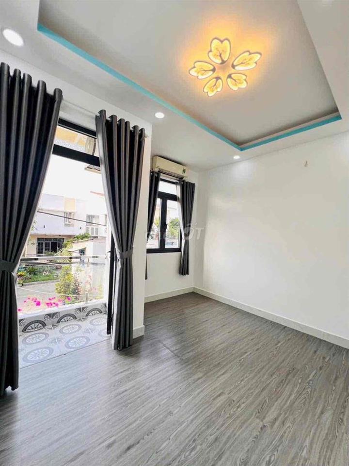 Nhà Mặt Tiền hẻm Huỳnh Tấn Phát