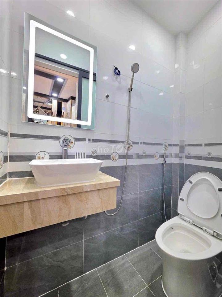 Bán nhà mới xây Huỳnh Tấn Phát kế Q7