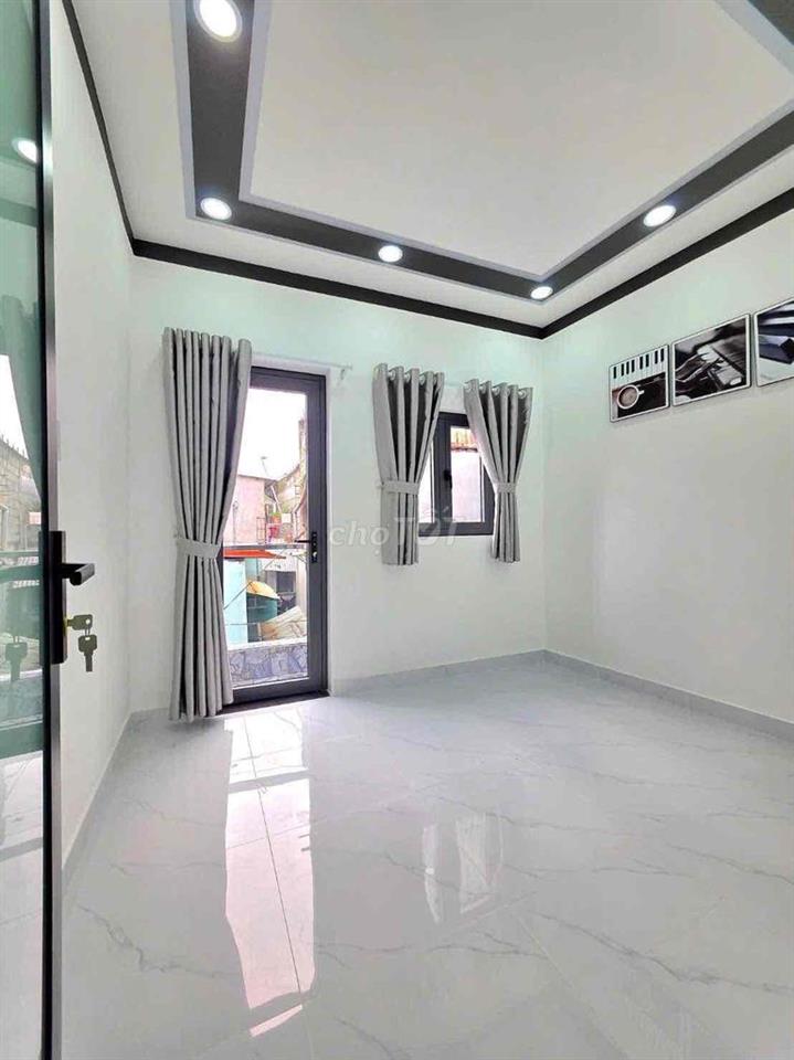 Bán nhà mới xây Huỳnh Tấn Phát kế Q7
