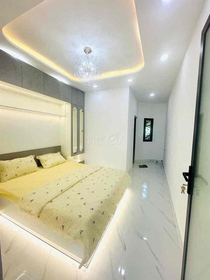 Bán nhà hẻm xe hơi Huỳnh Tấn Phát Q7