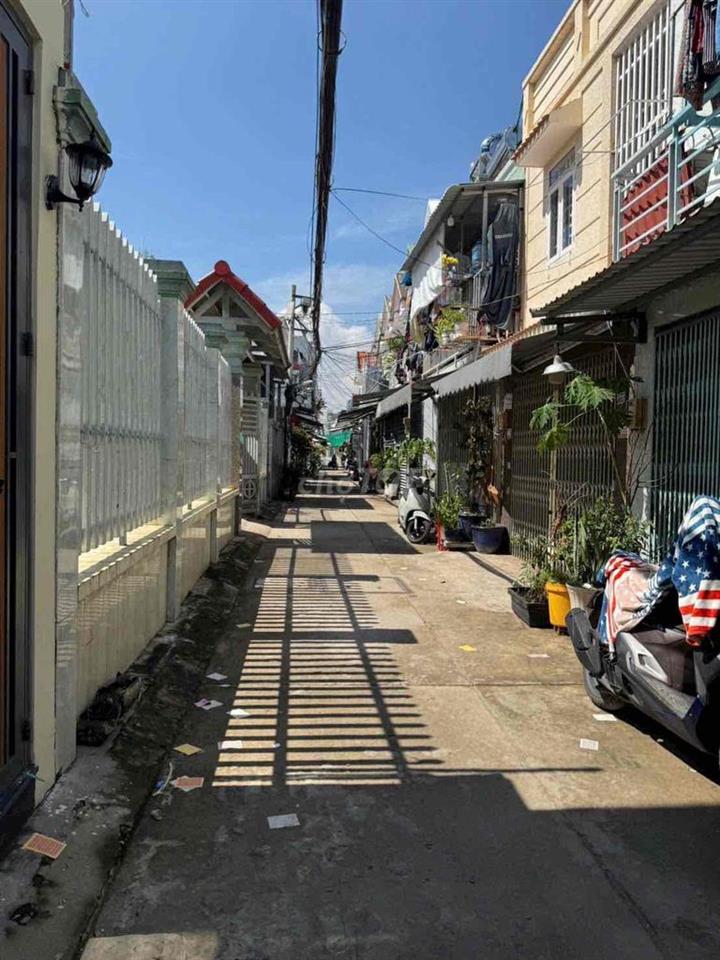 Nhà có sổ hồng Huỳnh T. Phát Nhà Bè