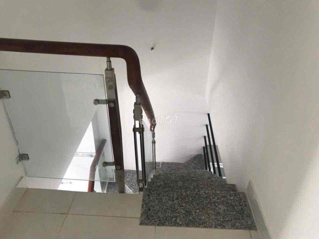 nhà mới Long hậu giáp nhà bè quận 7