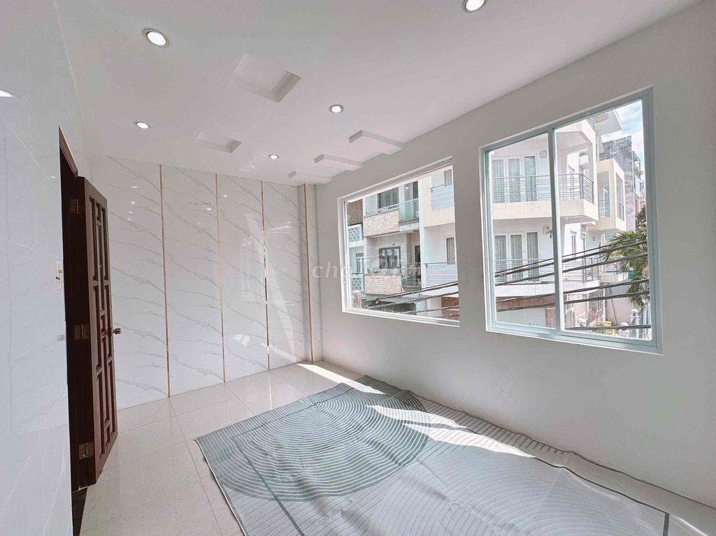 CẦN CHO THUÊ NHÀ NGAY MẶT TIỀN KD XE HOI 2 LẦU ST