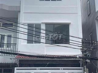CẦN CHO THUÊ NHÀ NGAY MẶT TIỀN KD XE HOI 2 LẦU ST