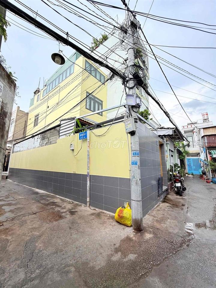 Bán gấp nhà 2 mặt tiền hẽm TT Nhà Bè