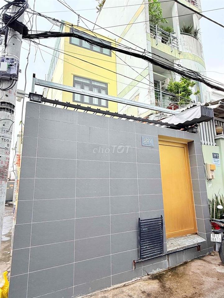 Bán gấp nhà 2 mặt tiền hẽm TT Nhà Bè