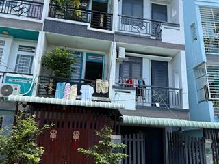 Cần Bán nhà Hẽm ô tô ,3m x10  có nhiều tiện ich , gần chợ , sieu Thi .