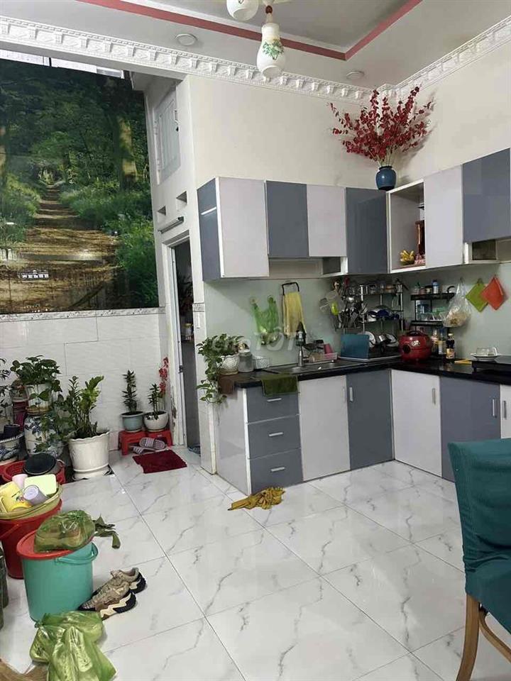 Cần bán nhà tại hẻm 108 Huỳnh Tấn Phát, xã Nhà Bè