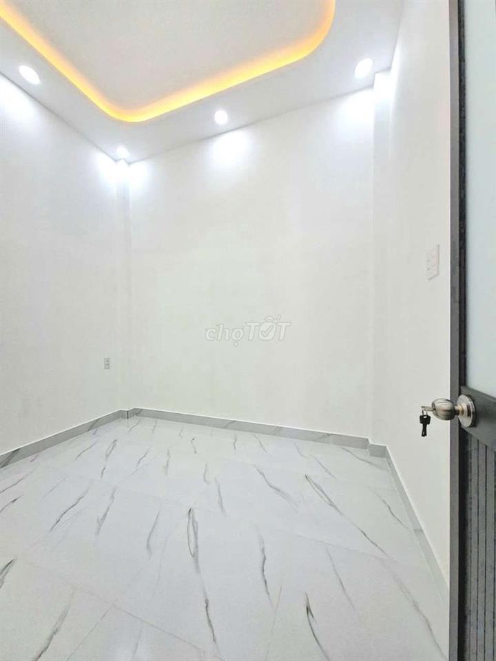🔥🔥🔥 BÁN NHÀ ĐẸP GIAO SỔ HỒNG - GIÁP QUẬN 7 🔥🔥🔥