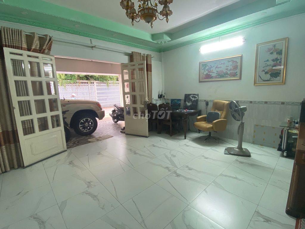Gia đình đổi trung tâm thị trấn Nhà Bè sang trung tâm Phú Mỹ Hưng Q7