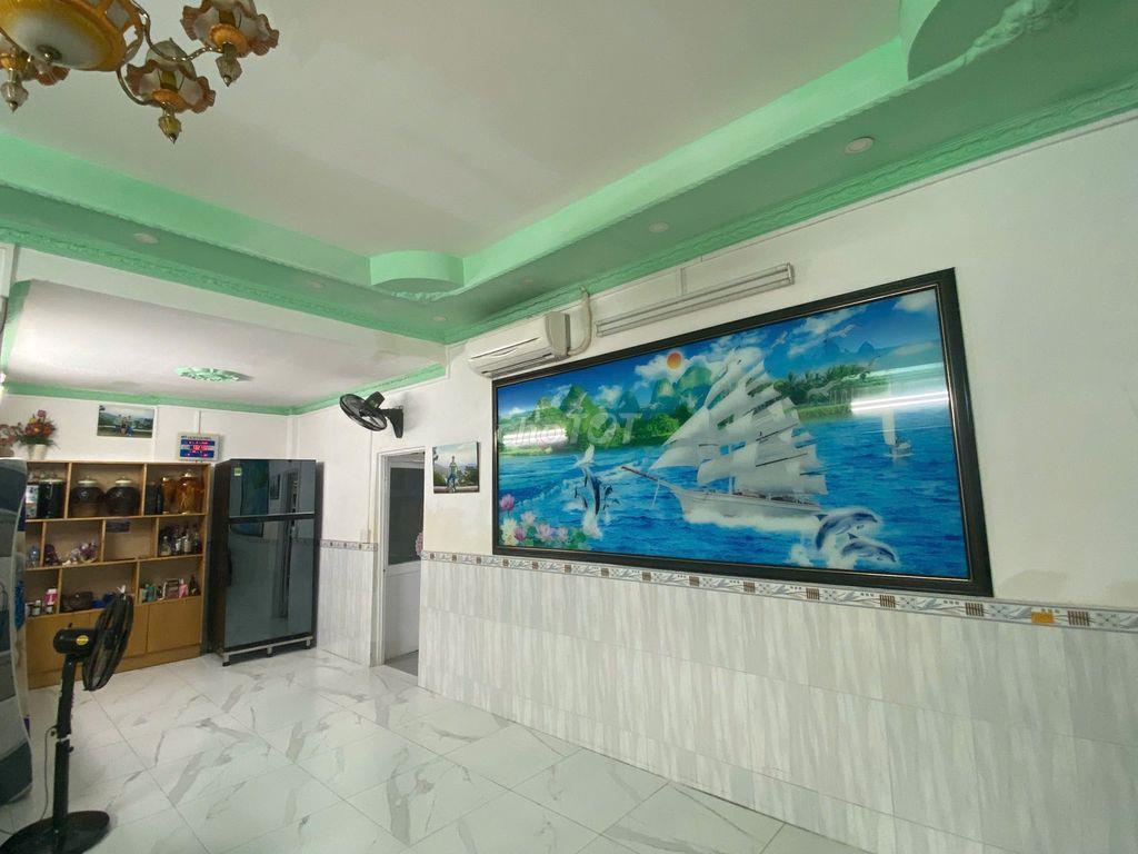 Gia đình đổi trung tâm thị trấn Nhà Bè sang trung tâm Phú Mỹ Hưng Q7