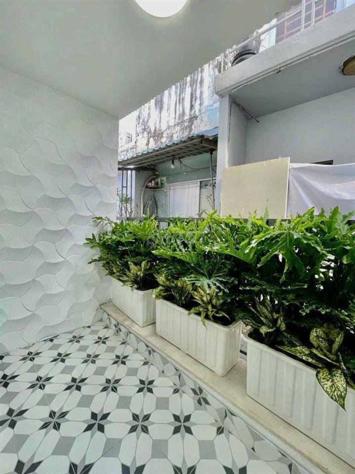 BÁN NHÀ 2 TẦNG  MỚI 100%  HẺM 39 LƯU TRỌNG LƯ, P. TÂN THUẬN, TP.HCM