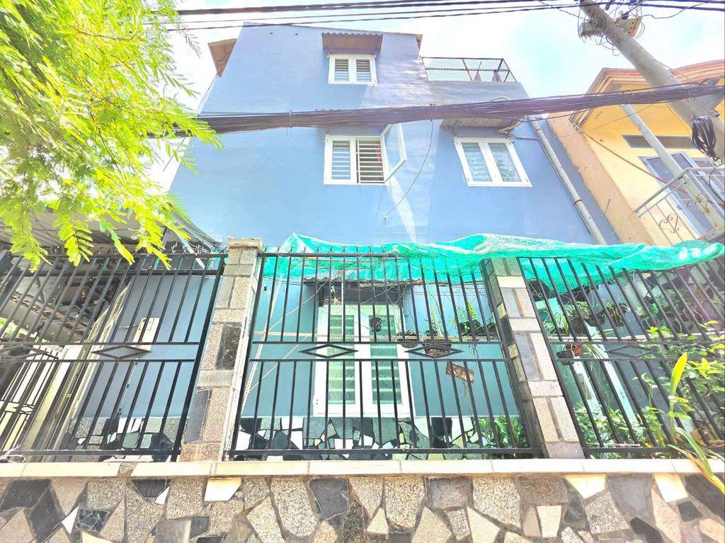 bán nhà 3 tầng - 5,1x10 giá 3,8 tỷ Huỳnh Tấn Phát