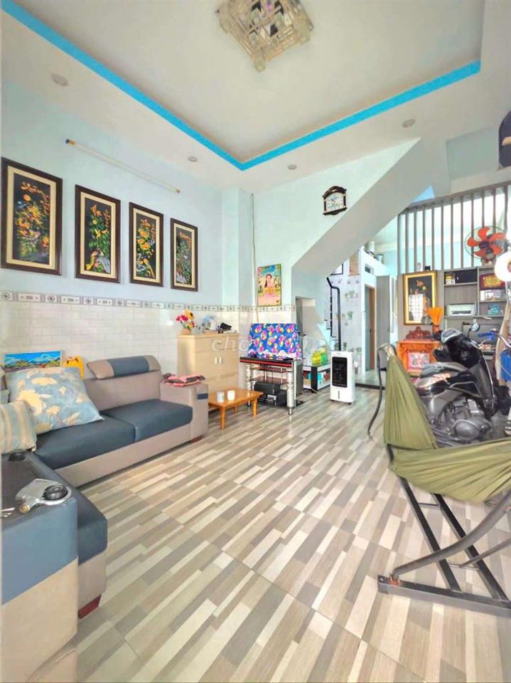 bán nhà 3 tầng - 5,1x10 giá 3,8 tỷ Huỳnh Tấn Phát