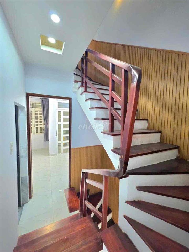 định cư nước ngoài cần bán gấp, hẻm xe hơi tới nhà