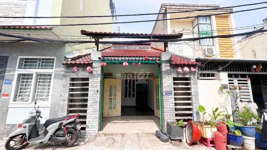 Bán nhà hẻm 1806 huỳnh tấn phát nhà bè