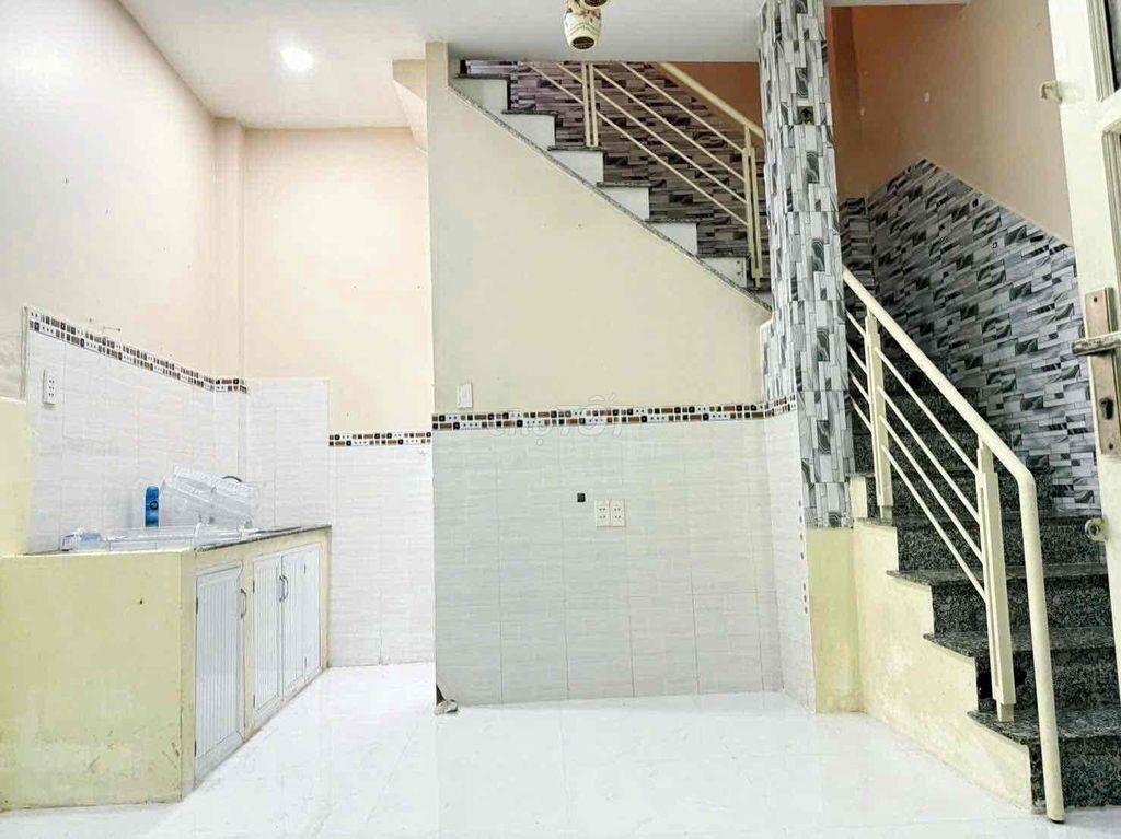 Bán nhà Hẻm 118 bùi văn ba quận 7