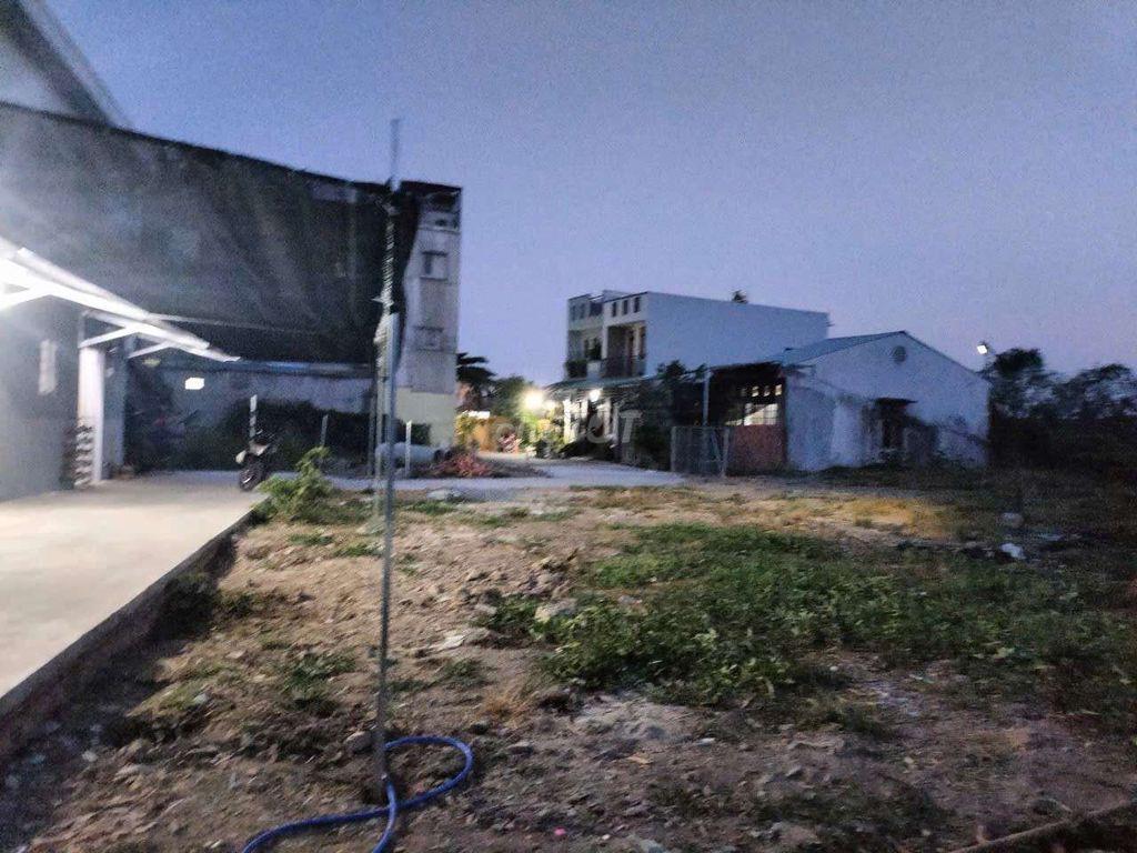 CHO THUÊ NHÀ 1040 LÊ VĂN LƯƠNG