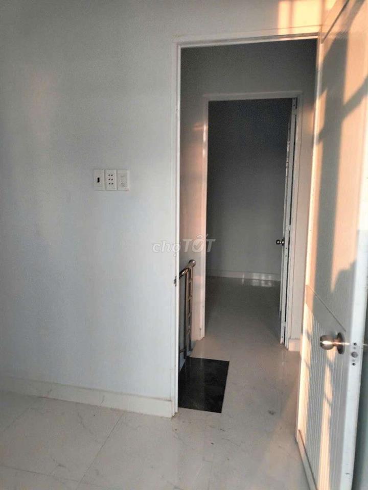 BÁN NHÀ LONG HẬU GIÁP NHÀ BÈ