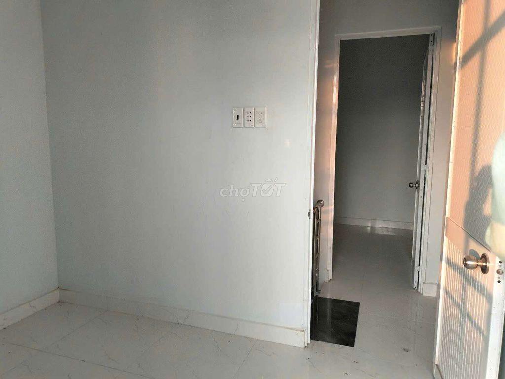 BÁN NHÀ LONG HẬU GIÁP NHÀ BÈ