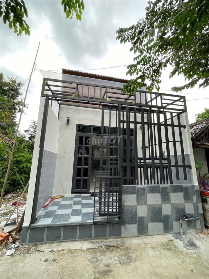 🏡 BÁN NHÀ 1 TRỆT 1 LỬNG ĐỐI DIỆN CÔNG VIÊN – LONG HẬU
