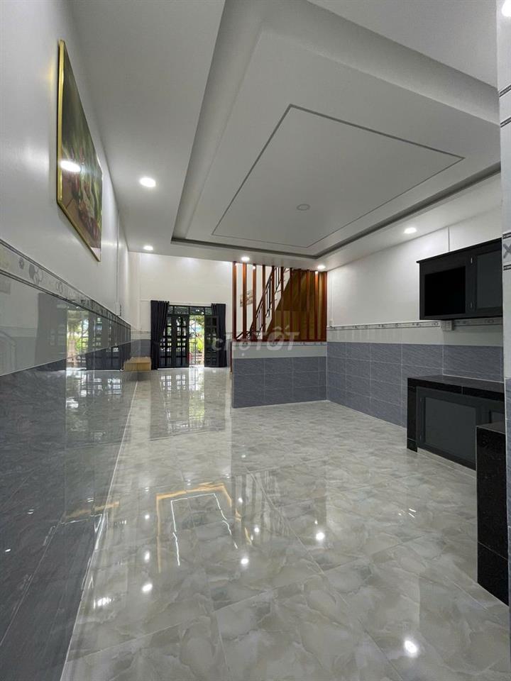 🏡 BÁN NHÀ 1 TRỆT 1 LỬNG ĐỐI DIỆN CÔNG VIÊN – LONG HẬU