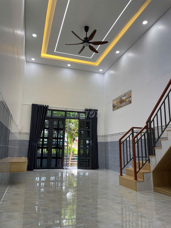 🏡 BÁN NHÀ 1 TRỆT 1 LỬNG ĐỐI DIỆN CÔNG VIÊN – LONG HẬU