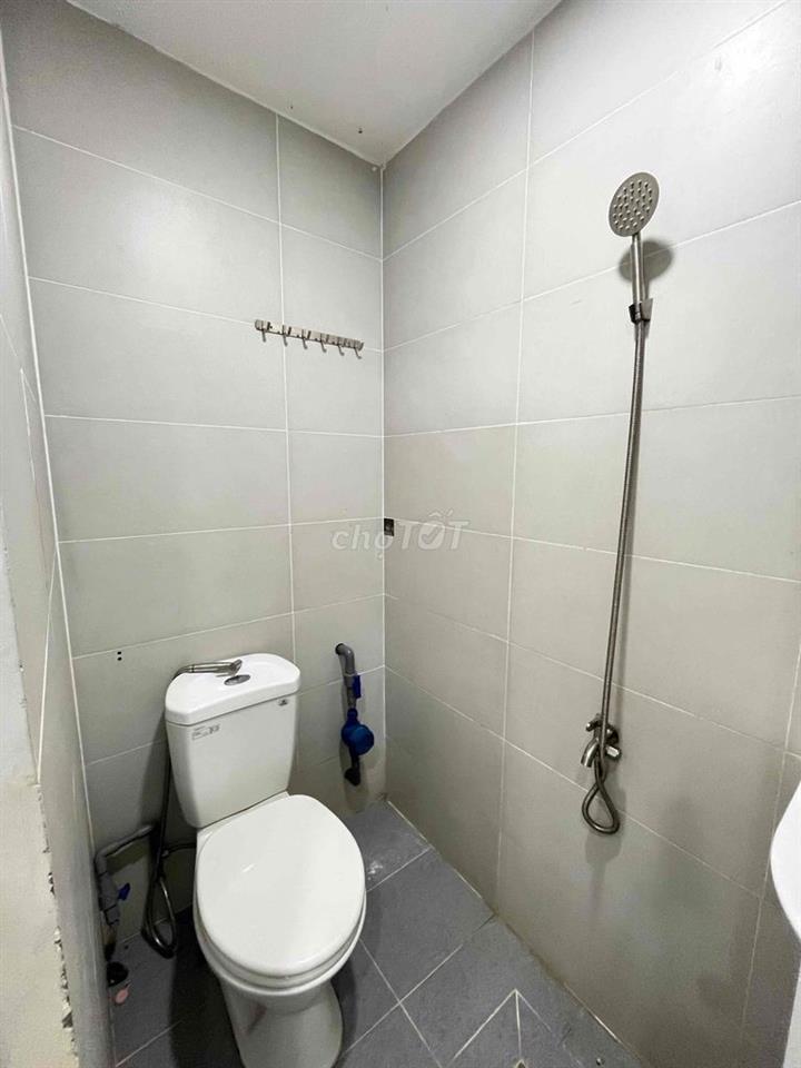 Phòng mới, máy lạnh mới tiết kiệm điện, Đường vào xe hơi