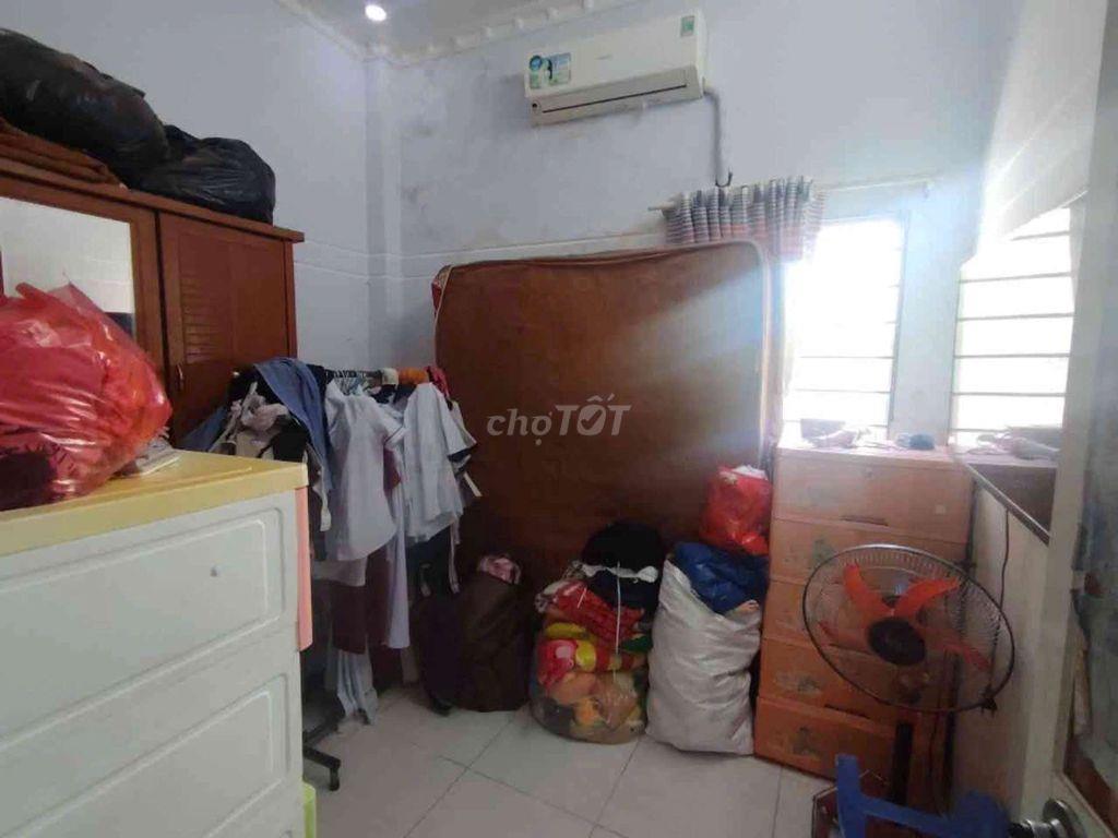 Nhà 3 tầng chính chủ ở giáp Nguyễn hữu Thọ Nhà bè