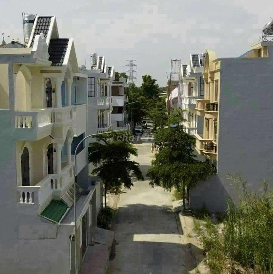 Nhà Ngang 8m2 cực kì hiếm ngay trung tâm ủy ban Nhà bè.
