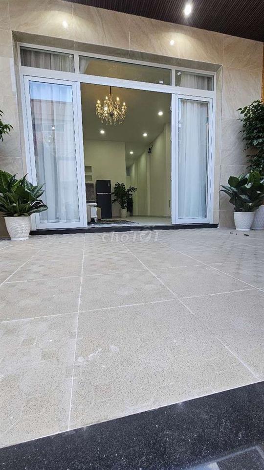 Nhà xe hơi quay đầu 80m2 vào ở liền đường lê văn lương 