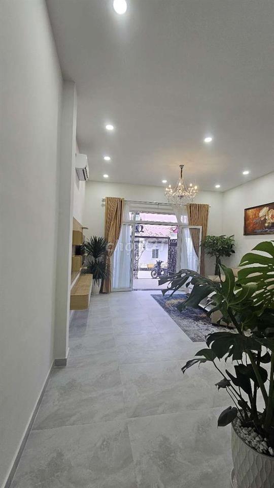 Nhà xe hơi quay đầu 80m2 vào ở liền đường lê văn lương 