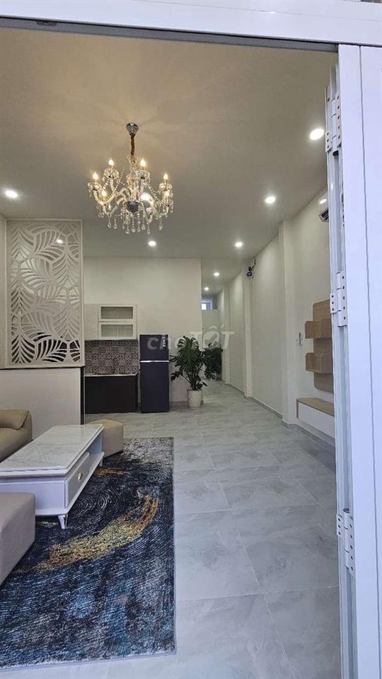 Nhà xe hơi quay đầu 80m2 vào ở liền đường lê văn lương 