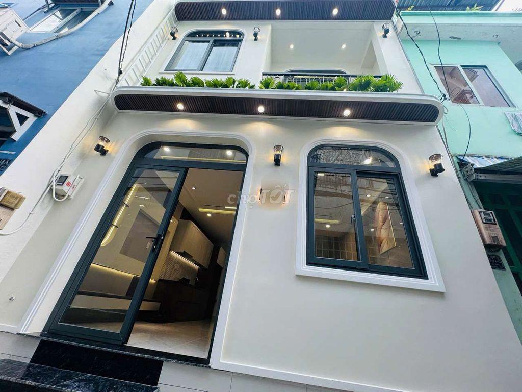 Nhà Q7, 35m2 thiết kế hiện đại Nhà mới dọn vào ở Liền. 
